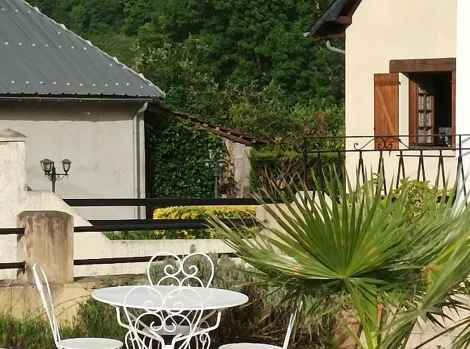 Отель L' Campagnarde, Lourdes Poueyferre