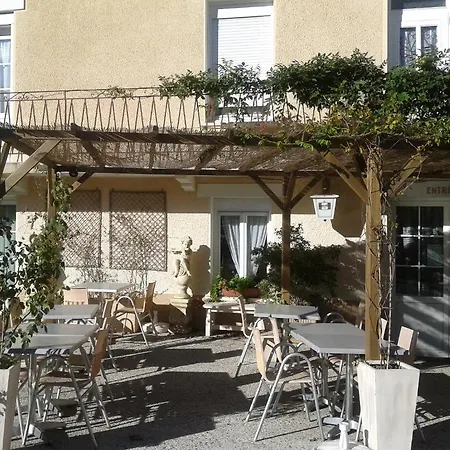 호텔 L' Campagnarde, Lourdes Poueyferré