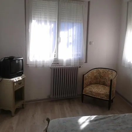 L' Campagnarde, Lourdes 호텔 2*