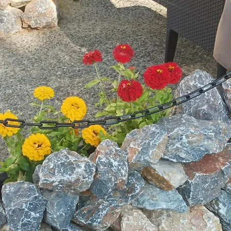 L' Campagnarde, Lourdes Hotel