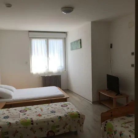 L' Campagnarde, Lourdes Hotel