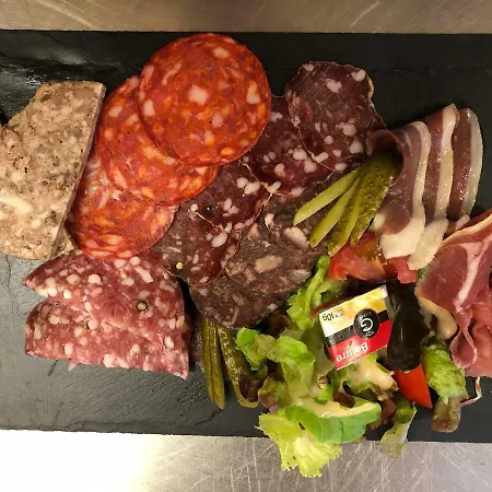 L' Campagnarde, Lourdes Hotel